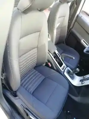 Veículo de Sucata volvo s40 berlina 1.6 d momentum do ano 2010 alimentado d4164t