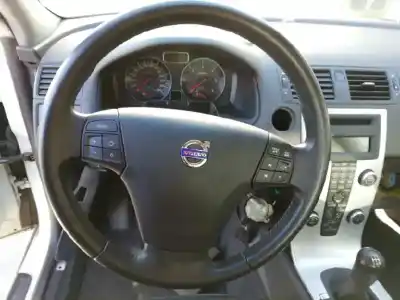 Veículo de Sucata volvo s40 berlina 1.6 d momentum do ano 2010 alimentado d4164t