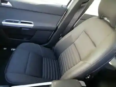 Veículo de Sucata volvo s40 berlina 1.6 d momentum do ano 2010 alimentado d4164t