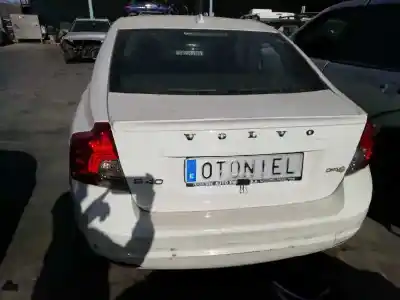 Veículo de Sucata volvo s40 berlina 1.6 d momentum do ano 2010 alimentado d4164t