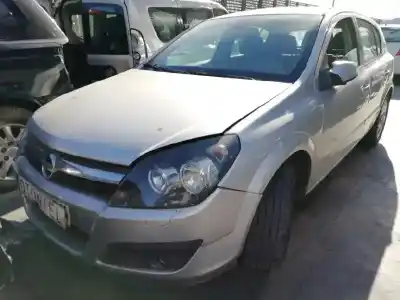 Verschrottungsfahrzeug OPEL ASTRA H BERLINA 1.7 16V CDTI des Jahres 2006 angetrieben Z17DTH