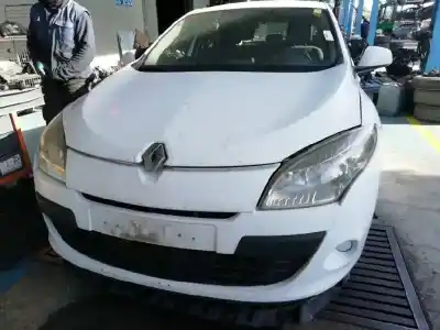 Véhicule à la ferraille RENAULT MEGANE III BERLINA 5 P Authentique de l'année 2009 alimenté K9K F8