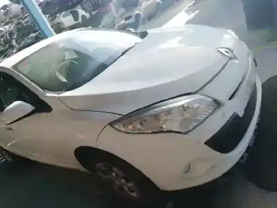 Здавання транспортного засобу renault megane iii berlina 5 p authentique року 2009 потужний k9k f8