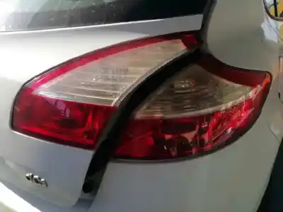 Здавання транспортного засобу renault megane iii berlina 5 p authentique року 2009 потужний k9k f8