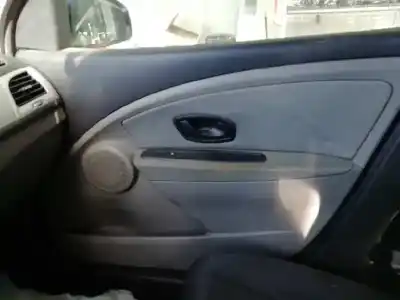 Здавання транспортного засобу renault megane iii berlina 5 p authentique року 2009 потужний k9k f8