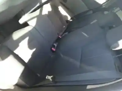 Здавання транспортного засобу renault megane iii berlina 5 p authentique року 2009 потужний k9k f8