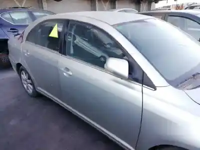 Vehículo de desguace toyota avensis berlina (t25) 1.8 sol sedán del año 2006 con motor 1zz