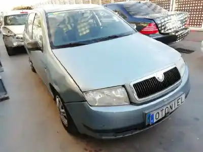 Veicolo di demolizione skoda                                              fabia (6y2/6y3)                                                                                                                                                                                                                                            classic                                                                                                                                                                                                                                                    dell'anno 2002 alimentato azf
