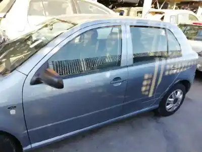 Veicolo di demolizione skoda                                              fabia (6y2/6y3)                                                                                                                                                                                                                                            classic                                                                                                                                                                                                                                                    dell'anno 2002 alimentato azf