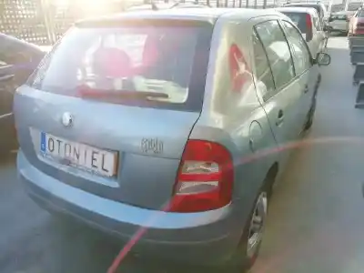 Veicolo di demolizione skoda                                              fabia (6y2/6y3)                                                                                                                                                                                                                                            classic                                                                                                                                                                                                                                                    dell'anno 2002 alimentato azf