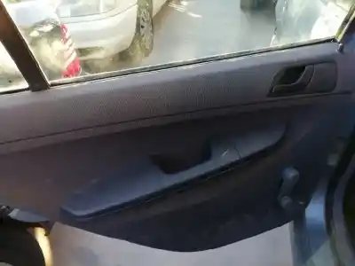 Veicolo di demolizione skoda                                              fabia (6y2/6y3)                                                                                                                                                                                                                                            classic                                                                                                                                                                                                                                                    dell'anno 2002 alimentato azf