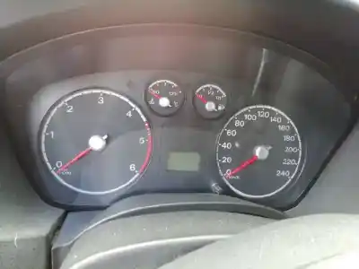 Veículo de Sucata ford focus sportbreak (cap) ghia do ano 2005 alimentado g8da