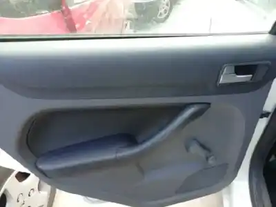 Veículo de Sucata ford focus sportbreak (cap) ghia do ano 2005 alimentado g8da