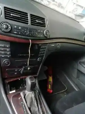 Здавання транспортного засобу mercedes-benz clase e (w211) familiar 220 t cdi (211.206) року 2005 потужний om646961