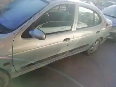 Scrapping Vehicle renault megane i classic (la0/1_) 1.6 16v (la00 la04 la0b la11 la16 la19 la1j la1k.... of the year 2000 powered k4m a7