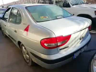 Scrapping Vehicle renault megane i classic (la0/1_) 1.6 16v (la00 la04 la0b la11 la16 la19 la1j la1k.... of the year 2000 powered k4m a7