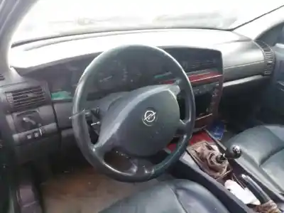 Verschrottungsfahrzeug opel omega b design edition berlina des jahres 2001 angetrieben x22dth