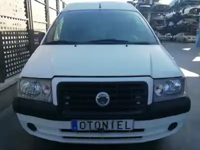 Здавання транспортного засобу fiat scudo (222) 2.0 16v jtd sx kombi (5 sitze) року 2004 потужний rhw