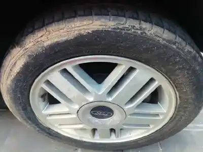Veículo de Sucata ford focus berlina (cap) ambiente (d) do ano 2006 alimentado kkda