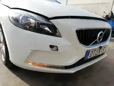 Verschrottungsfahrzeug volvo v40 (2012->) 2.0 inscription [2.0 ltr. - 140 kw diesel cat] des jahres 2017 angetrieben d4204t8
