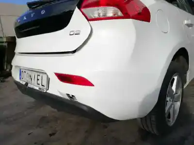 Verschrottungsfahrzeug volvo v40 (2012->) 2.0 inscription [2.0 ltr. - 140 kw diesel cat] des jahres 2017 angetrieben d4204t8