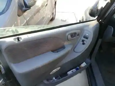 Здавання транспортного засобу chrysler voyager (rg) motor 2.8 ltr. - 110 kw crd cat року 2005 потужний vm28