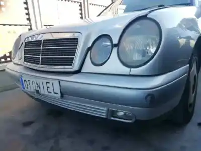 Здавання транспортного засобу mercedes-benz clase e (w210) berlina diesel 3.0 turbodiesel cat року 1998 потужний 606962