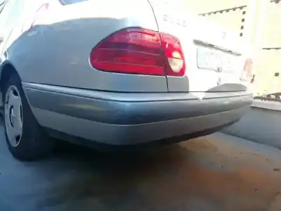 Здавання транспортного засобу mercedes-benz clase e (w210) berlina diesel 3.0 turbodiesel cat року 1998 потужний 606962