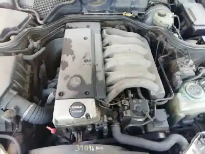Здавання транспортного засобу mercedes-benz clase e (w210) berlina diesel 3.0 turbodiesel cat року 1998 потужний 606962