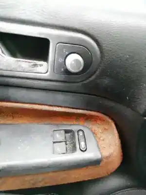 Sloopvoertuig volkswagen golf iv berlina (1j1) 1.9 tdi van het jaar 2000 aangedreven ajm