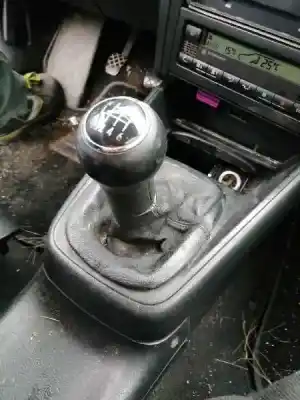 Sloopvoertuig volkswagen golf iv berlina (1j1) 1.9 tdi van het jaar 2000 aangedreven ajm
