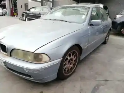 Verschrottungsfahrzeug bmw serie 5 berlina (e39) 2.5 24v turbodiesel cat des jahres 2002 angetrieben 256d1