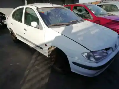 Scrapping Vehicle renault megane i classic (la0) 2.0 alize of the year 1998 powered f3r