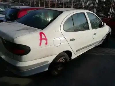 Scrapping Vehicle renault megane i classic (la0) 2.0 alize of the year 1998 powered f3r
