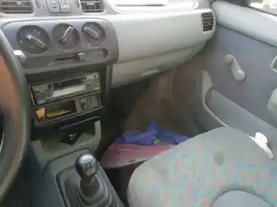 Здавання транспортного засобу nissan micra (k11) 1.0 16v cat року 1999 потужний cg10