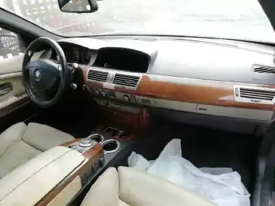 Здавання транспортного засобу bmw serie 7 (e65/e66) 750i року 2005 потужний n62b48b