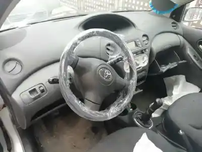 Здавання транспортного засобу toyota yaris (ncp1/nlp1/scp1) * року 2003 потужний 1nd-tv