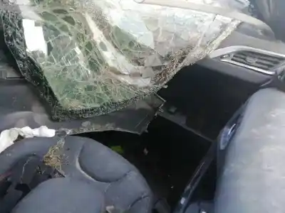 Veicolo di demolizione peugeot 208 gt line dell'anno 2019 alimentato hn05
