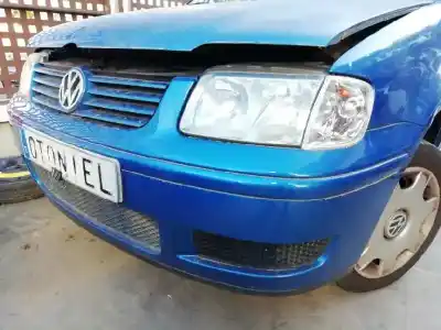 Véhicule à la ferraille volkswagen polo berlina (6n2) conceptline de l'année 2001 alimenté aud