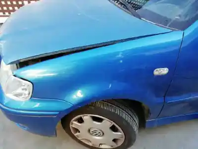 Véhicule à la ferraille volkswagen polo berlina (6n2) conceptline de l'année 2001 alimenté aud