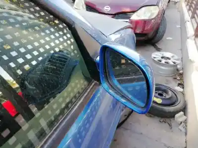 Véhicule à la ferraille volkswagen polo berlina (6n2) conceptline de l'année 2001 alimenté aud