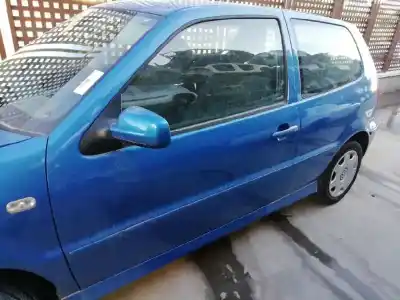 Véhicule à la ferraille volkswagen polo berlina (6n2) conceptline de l'année 2001 alimenté aud