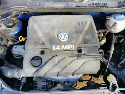 Véhicule à la ferraille volkswagen polo berlina (6n2) conceptline de l'année 2001 alimenté aud