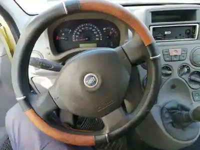 Vehicul casat fiat panda (169) 1.1 8v al anului 2003 alimentat 187a1000