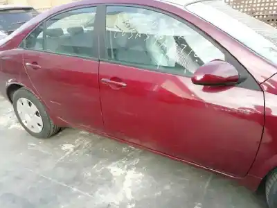 Veículo de Sucata nissan primera berlina (p12) 2.2 16v turbodiesel cat do ano 2002 alimentado yd22