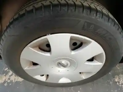 Veículo de Sucata nissan primera berlina (p12) 2.2 16v turbodiesel cat do ano 2002 alimentado yd22