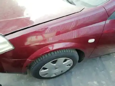 Veículo de Sucata nissan primera berlina (p12) 2.2 16v turbodiesel cat do ano 2002 alimentado yd22