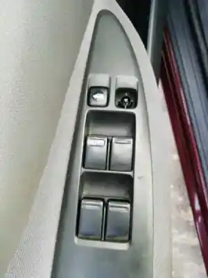 Veículo de Sucata nissan primera berlina (p12) 2.2 16v turbodiesel cat do ano 2002 alimentado yd22