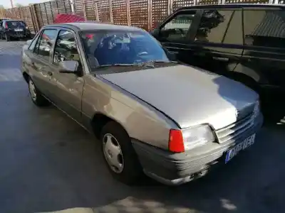 Veículo de Sucata opel kadett e 1.6 do ano 1990 alimentado 1.6sv