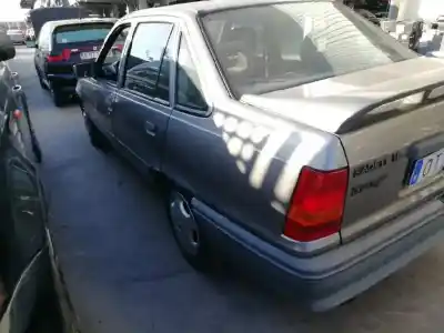 Veículo de Sucata opel kadett e 1.6 do ano 1990 alimentado 1.6sv